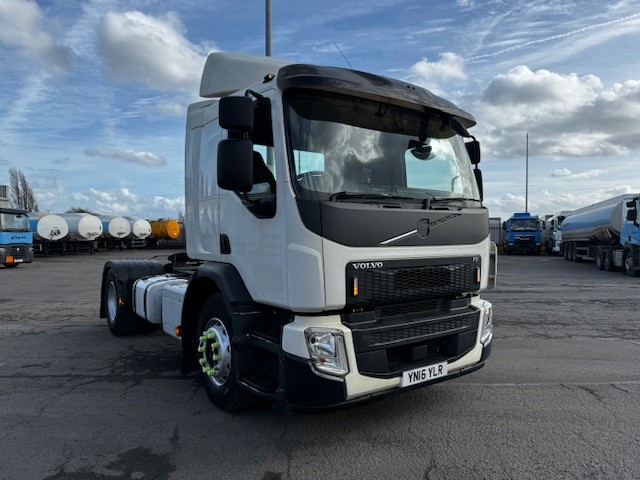 2016 Volvo FE 4x2 Urban Tractor Unit | Automatic Transmission | Worldwide Shipping | Clugston International |