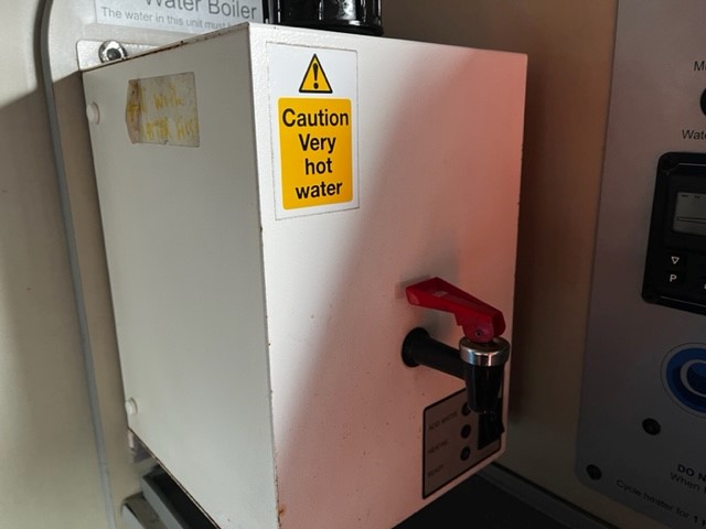 2007 Ford Transit Crew | Worldwide Shipping | UK Export to any port by Clugston International |