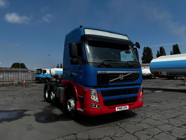 2010 VOLVO FM13 460 6X2 tractor unit for sale | Worldwide Shipping | UK Export to any port in Africa, Asia, or South America by Clugston International