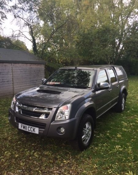 Used 2011 Isuzu Rodeo Denver for Export to Africa: Reliable & Durable SUV for Rugged African Terrain.