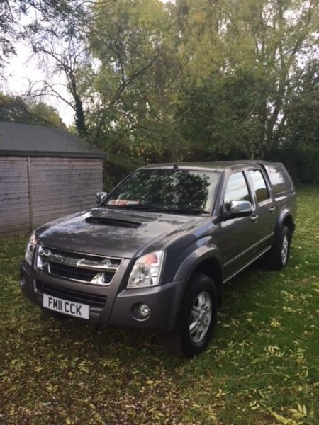 Used 2011 Isuzu Rodeo Denver for Export to Africa: Reliable & Durable SUV for Rugged African Terrain.