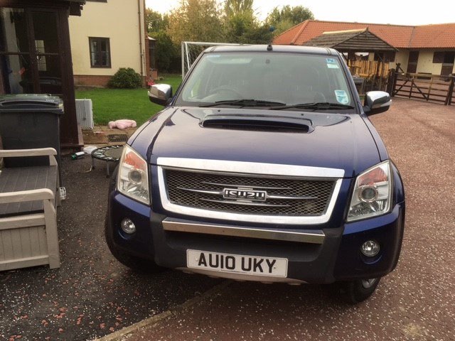 Used Isuzu Rodeo Denver 3.0 2010 SUV for Sale from the UK | Reliable & Rugged Off-Road Vehicle