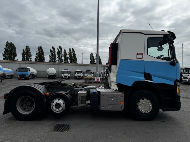 2017 Renault T460 Full ADR PETREG 6x2 | Worldwide Shipping | UK Export to any port in Africa, Asia, or South America by Clugston International