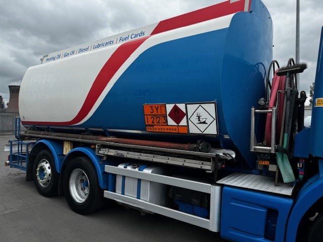 2013 Scania P360 6x2 Fuel Tanker - Manual, 20,000 Litre Aluminium Barrel. Large Selection of Similar Trucks Available. Contact Us Today! Worldwide Shipping