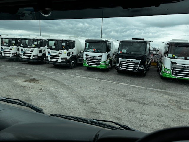 2013 Scania P360 6x2 Fuel Tanker - Manual, 20,000 Litre Aluminium Barrel. Large Selection of Similar Trucks Available. Contact Us Today! Worldwide Shipping