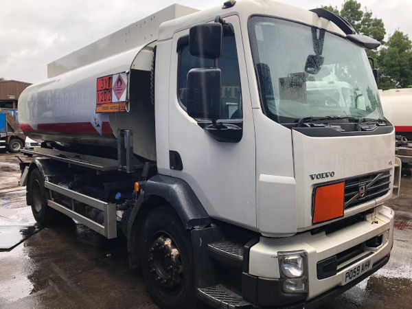 Used Volvo FL240 Fuel Truck 2009 for Export: UK-Sourced, Reliable Fuel Delivery Truck for African Markets.