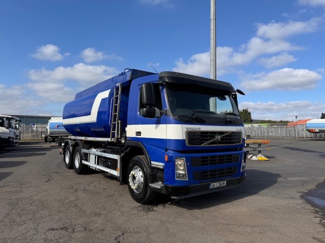 2006 Volvo FM9 300 6x4 Fuel Tanker for Sale | 19,200L | 5 Compartments | Worldwide Shipping