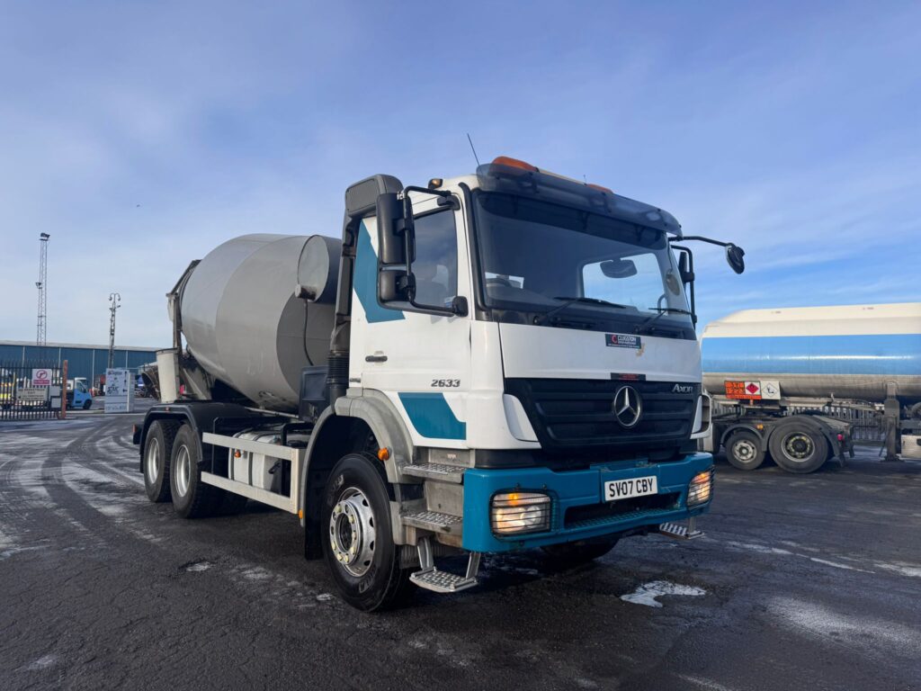 2007 Mercedes-Benz Axor mixer: 6m³ McPhee, 6X4, Euro 4, RHD. Worldwide shipping available. Call or WhatsApp Paul on: +44 7712 6674458