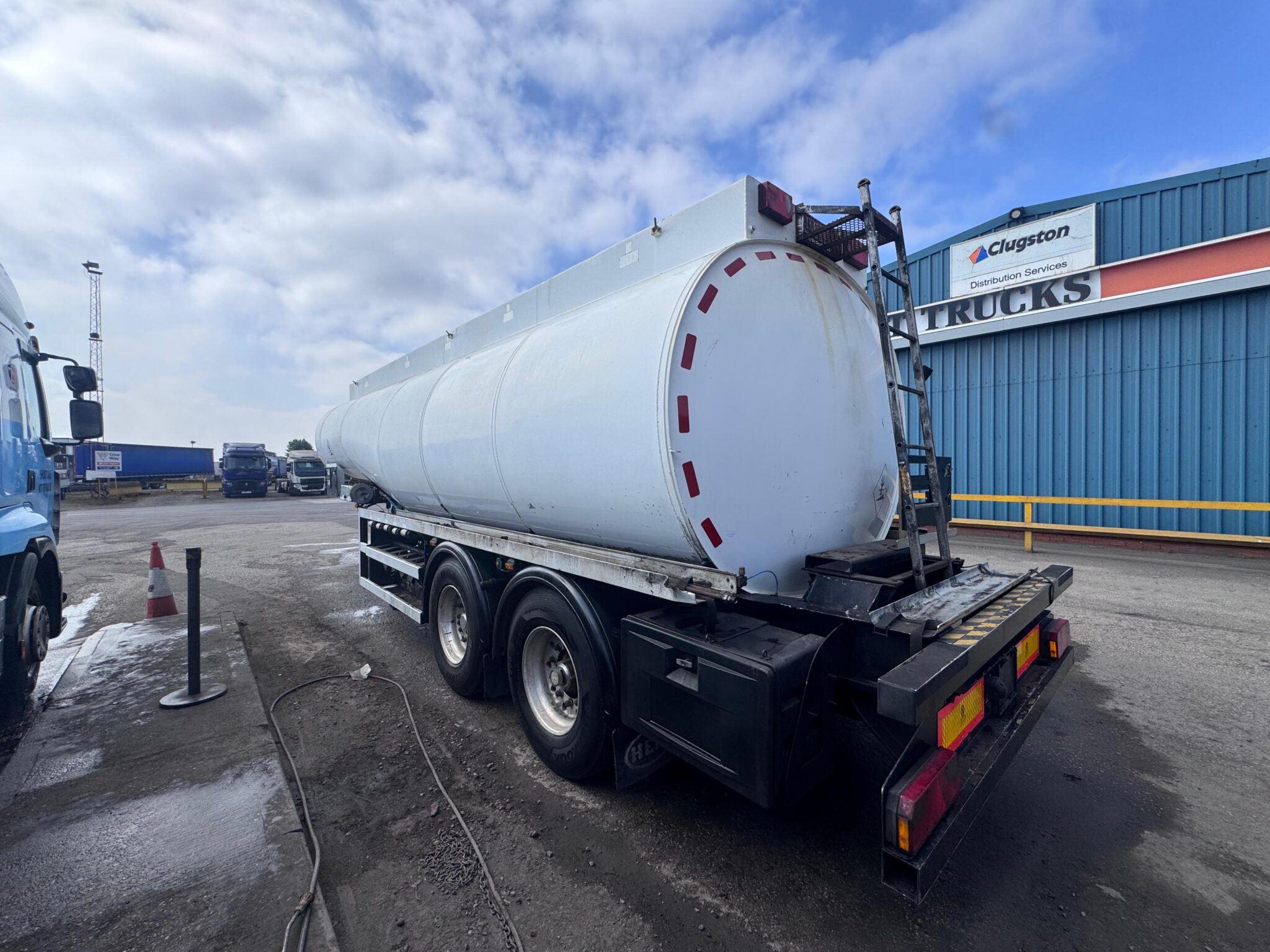 2003 Heil Urban Fuel Tanker