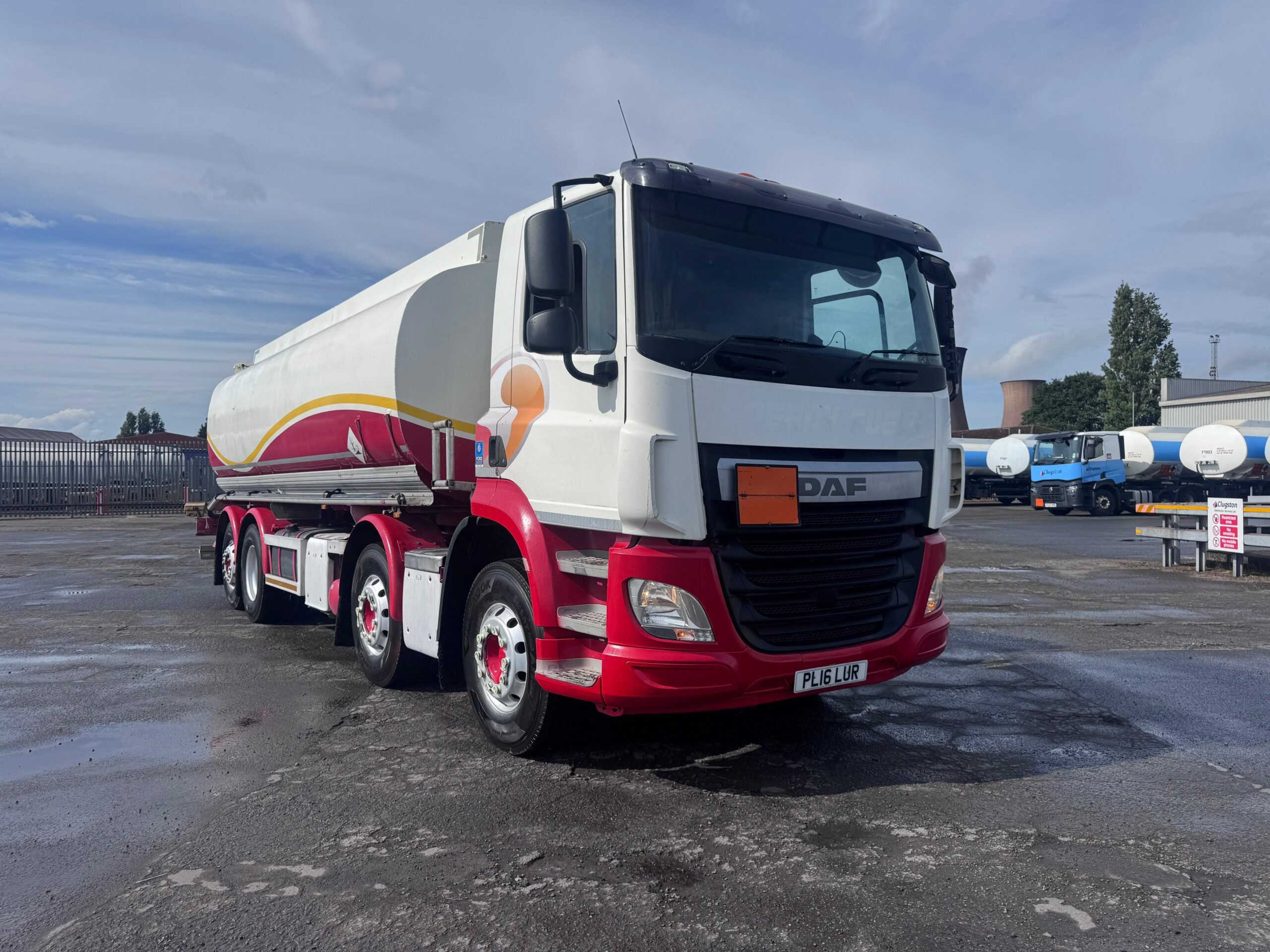 For Sale: 2016 DAF CF410 8×2 fuel tanker truck, 25,000L capacity with 5 compartments, auto gearbox, digital metering system & 426K km. Worldwide shipping available. Call or WhatsApp Paul on: +44 7712 674458